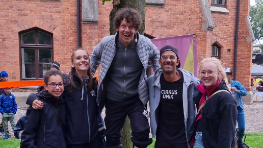 Nassim på cirkusfestivalen