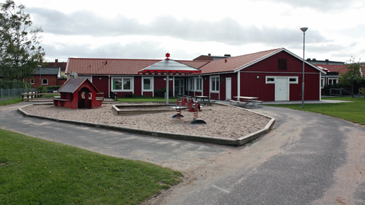 Förskolan Myrstacken med lekplats